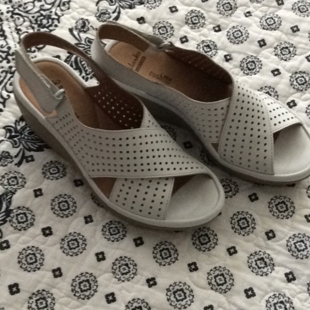 Women’s White Wedge Sandals